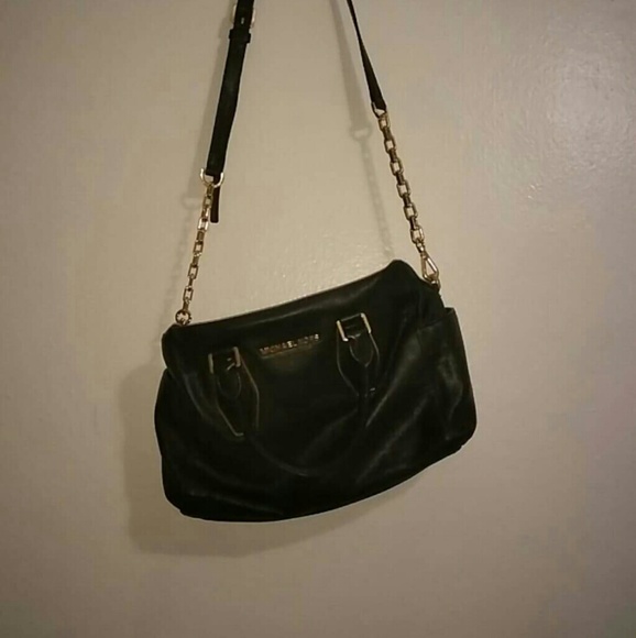 Michael Kors black bag with gold chains - Picture 2 of 2